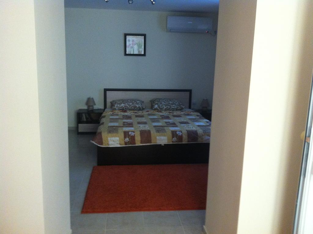 Guest House Nadezhda Khisaria Rom bilde